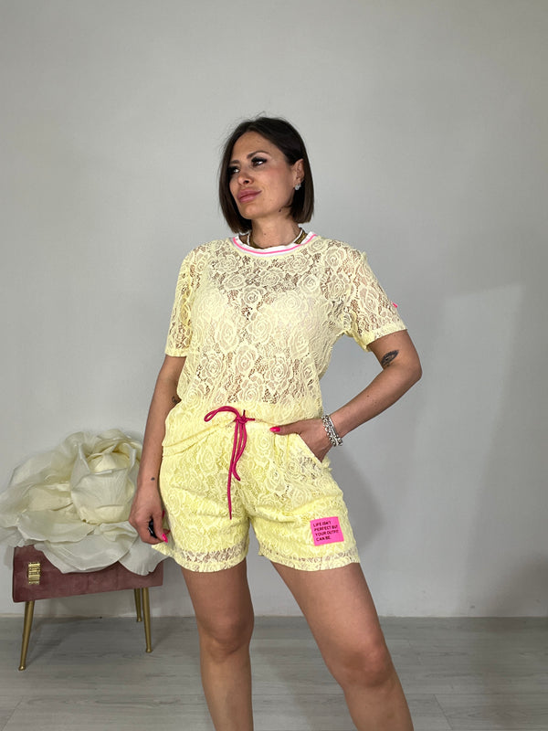 Two-piece set in lace