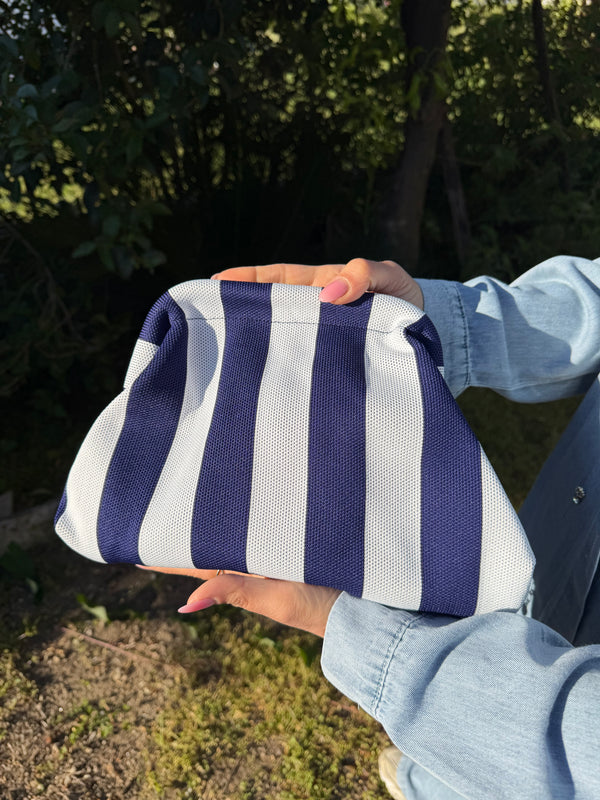 Clutch Stripe