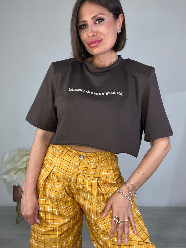 T-shirt Crop "Usually dressed in Black"
