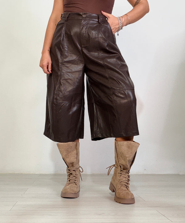 Bermuda Leather Style