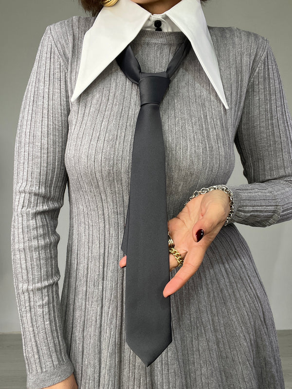 Cravatta Basic Grigia